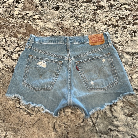 Levi’s 501 Denim Shorts - Picture 1 of 6